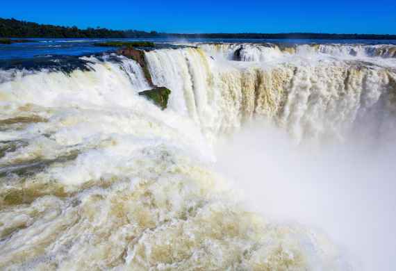 BAÑADOS Y SELVA | CON VUELOS DESDE ROSARIO | 17 DE SEPTIEMBRE 2026