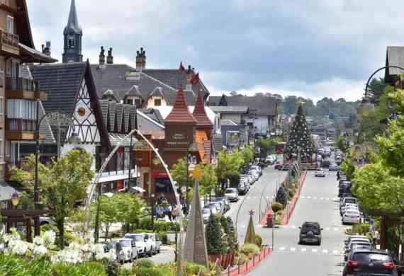 GRAMADO CON NATAL LUZ, FESTIVAL DE NAVIDAD | BUS DESDE ROSARIO | VUELTA EN AÉREO | 23/10/2026