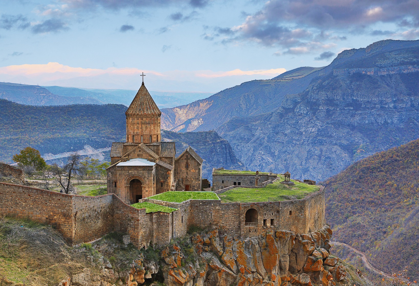 AZERBAIYAN, GEORGIA Y ARMENIA | GRUPAL ACOMPAÑADA DESDE BS AS | 26/09/2026